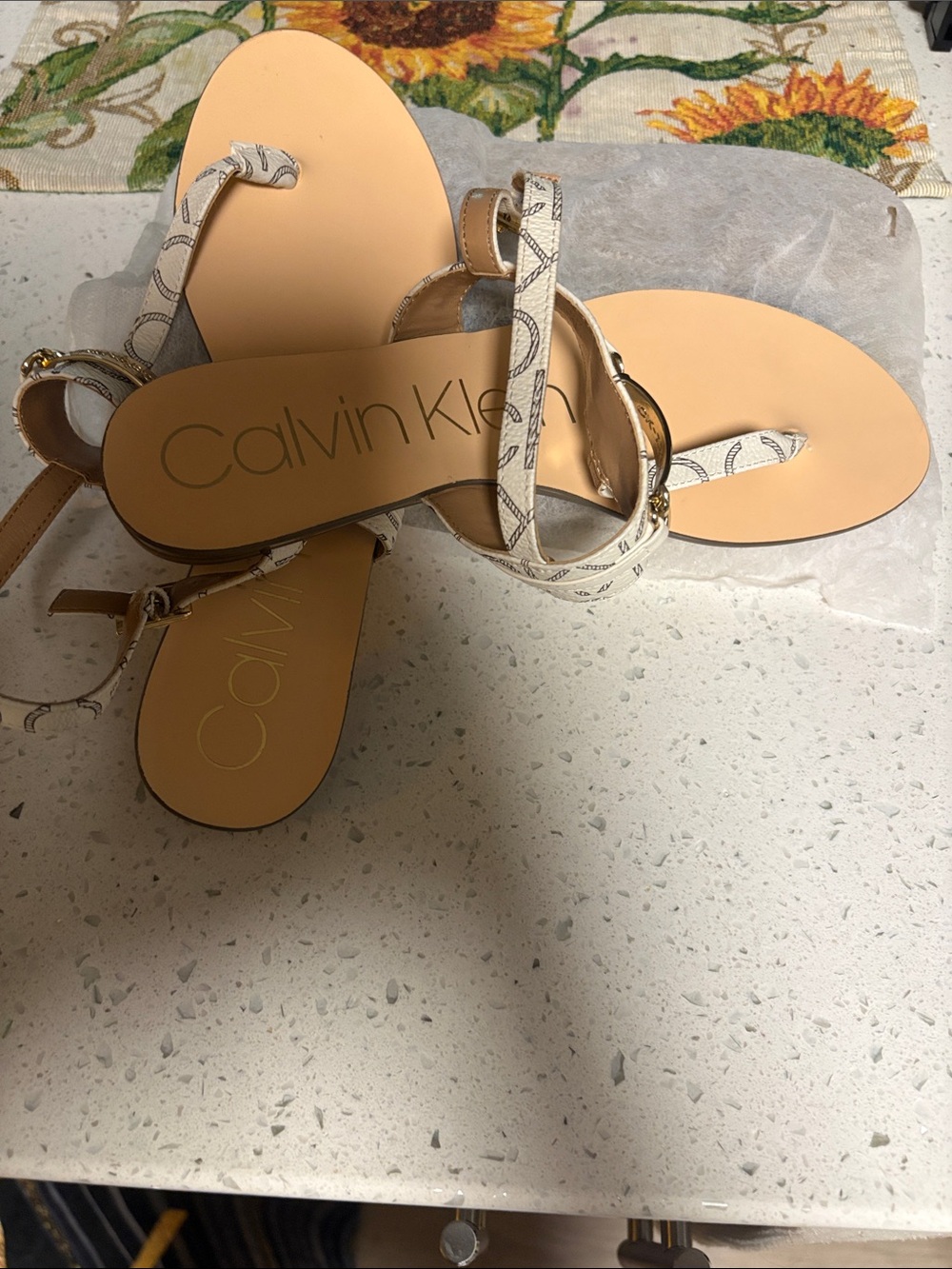 Calvin Klein Sanders, White with the signature logo